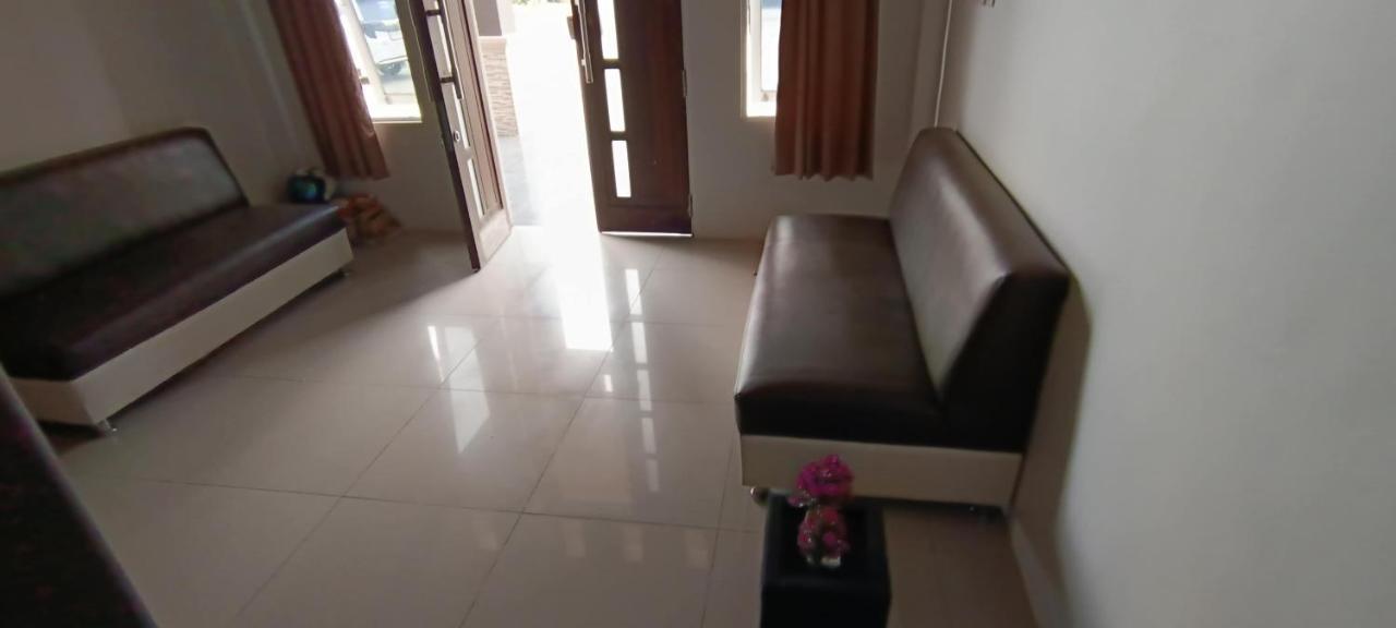 Spot On 92458 Azeela Kost Syariah Hotel Banjarmasin  Bagian luar foto