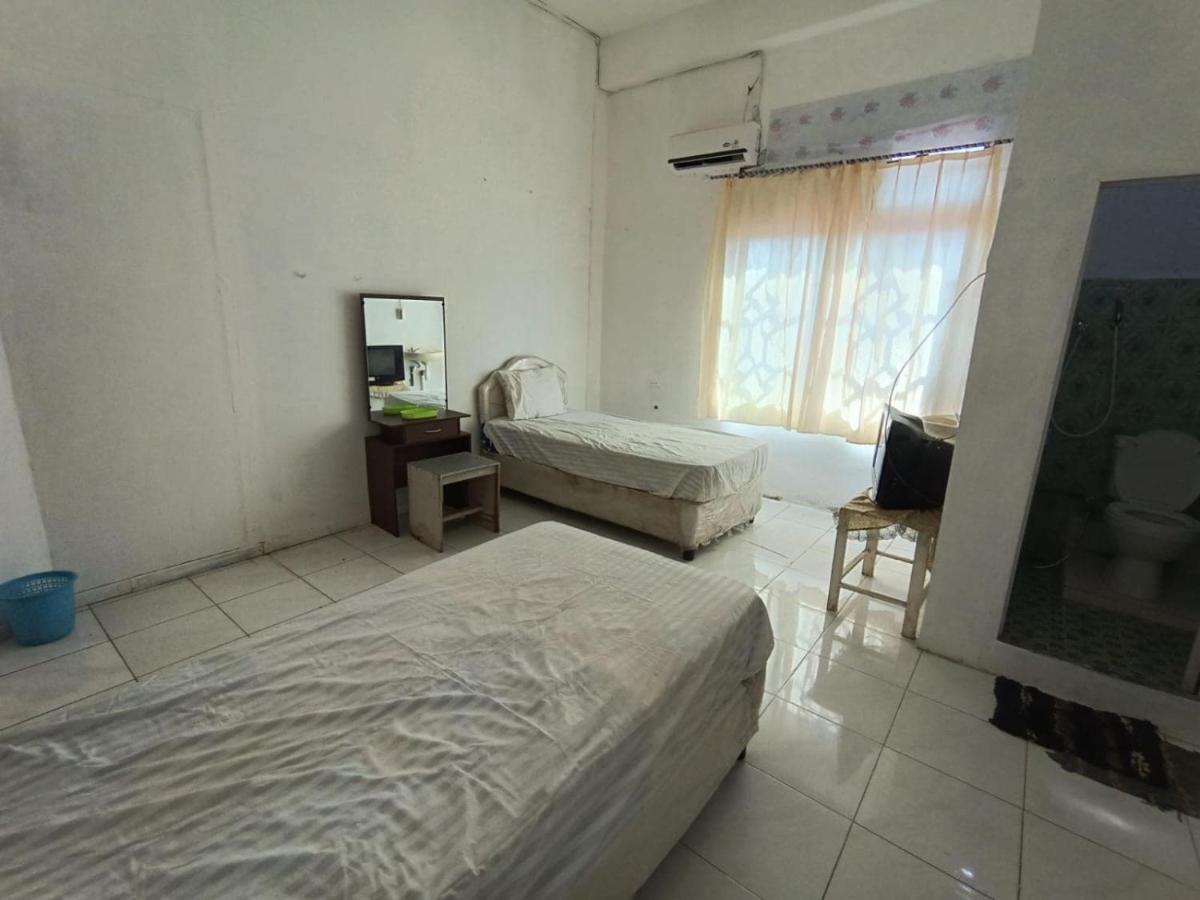 Spot On 92458 Azeela Kost Syariah Hotel Banjarmasin  Bagian luar foto